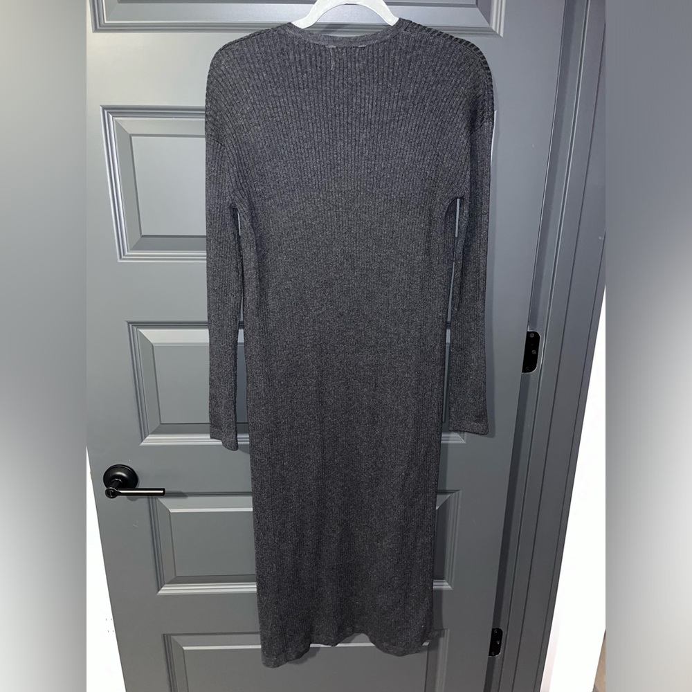 Paper Label Sweater - Picture 2 of 5